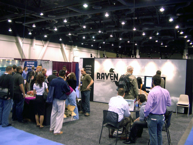Crowd at PubCon Booth